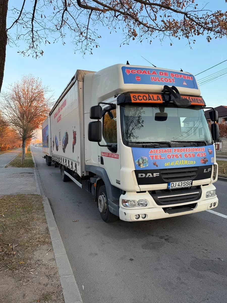 Ansamblu DAF LF cu remorcă — pentru categoria CE, din parcul auto Iulcost