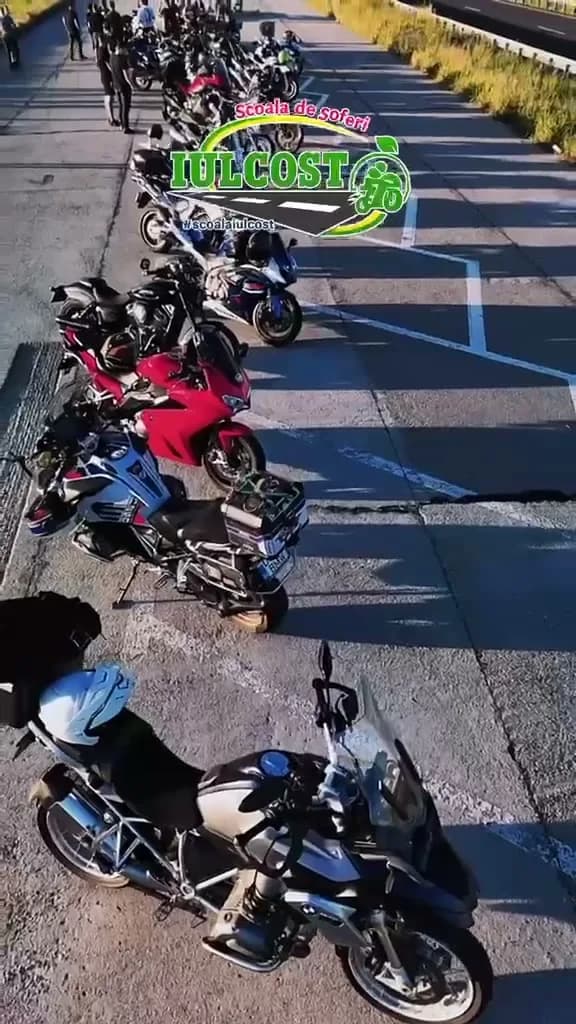 O seară printre motocicliști