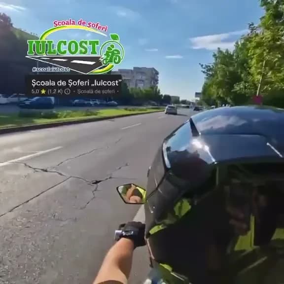 Pe motocicletă, pe bulevardele Craiovei