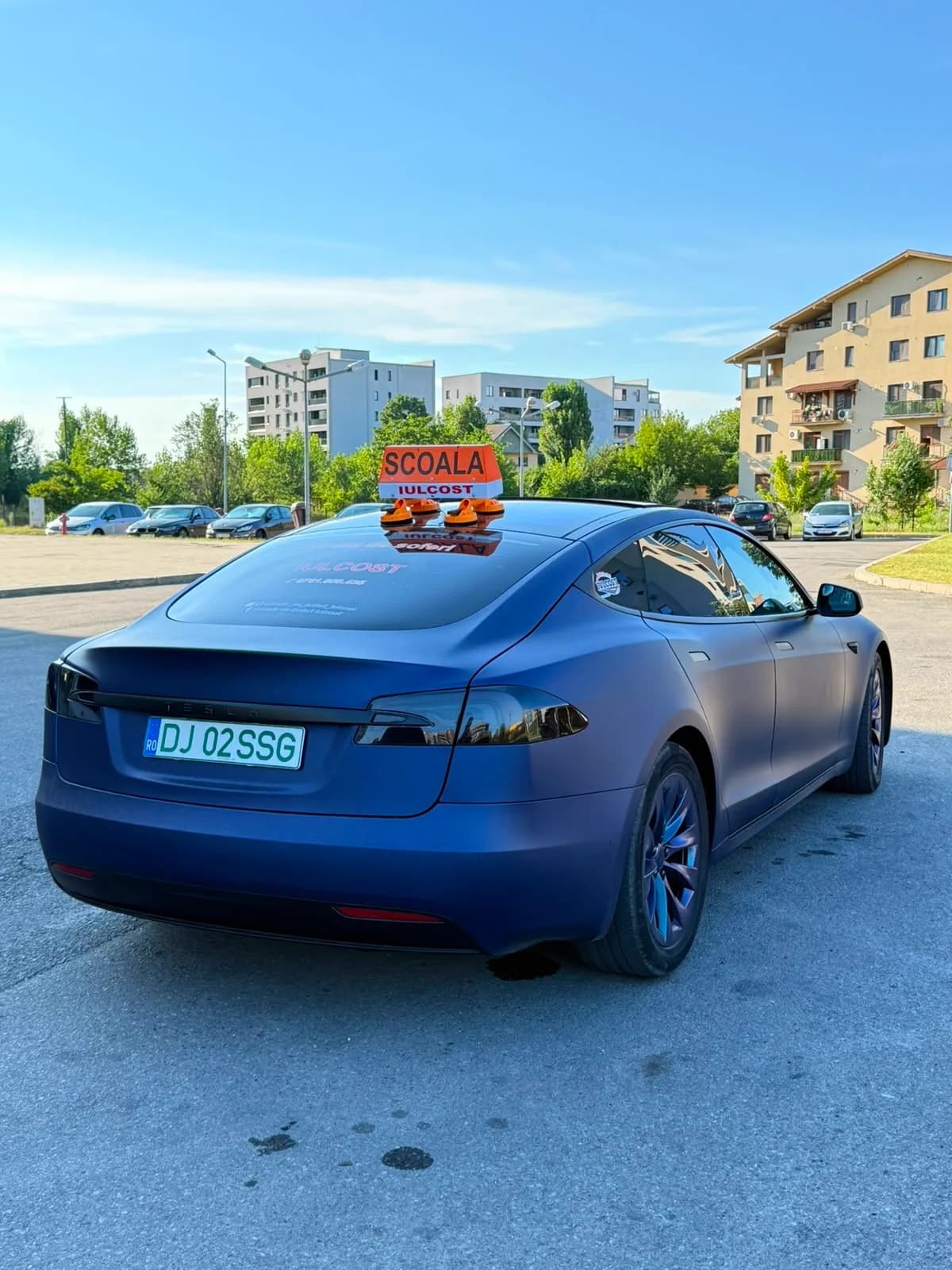 Tesla Model S — autoturism electric categoria B, din parcul auto Iulcost